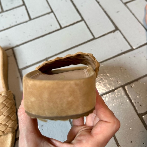 Sz 6 Cole Haan Tan Suede Mojave Slides Used - Picture 6 of 7